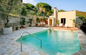 Nice home in Castell-Platja d'Aro w/ Outdoor swimming pool, WiFi and Outdoor swimming pool, Castell-Platja d’Aro